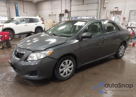 2010 Toyota Corolla z USA, uszkodzony, nr VIN 2T1BU4EE1AC514844